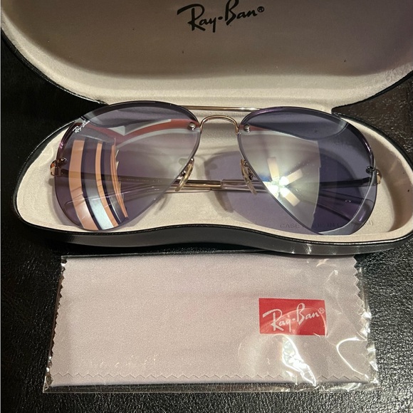 RayBan Aviator Sunglasses - Picture 2 of 6